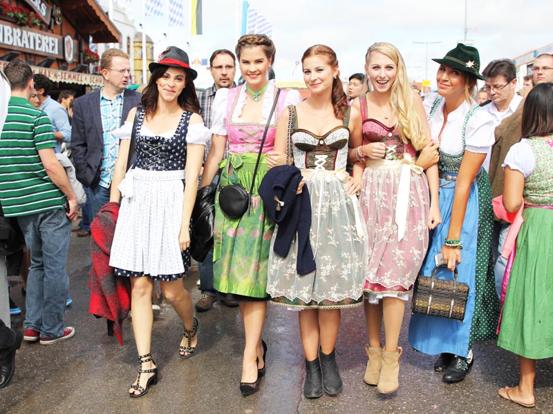 zájazd-na-Oktoberfest-Dirndl