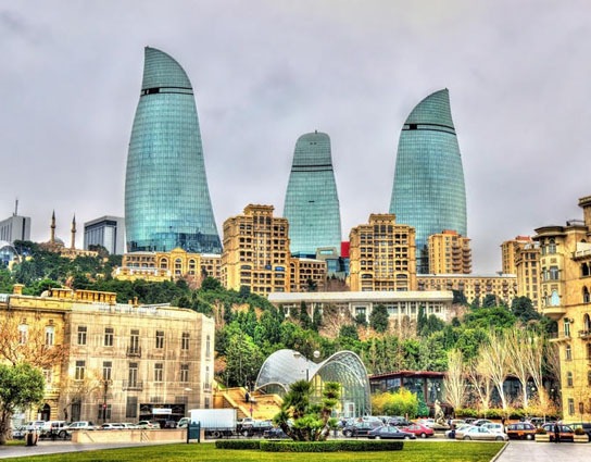 futbalovy-zajazd-finale-europskej-ligy-baku-flame-towers