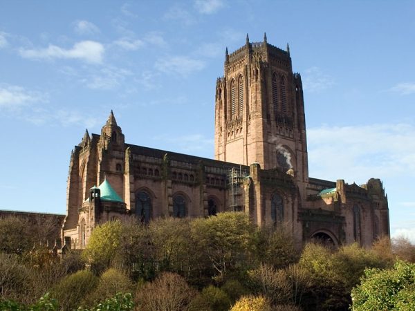 futbalovy-zajazd-na-liverpool-katedrala