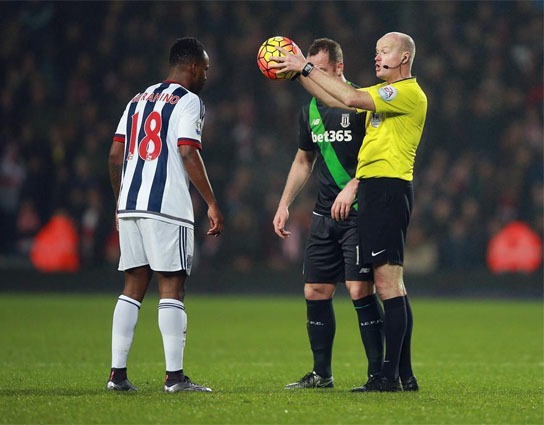 premier-league-pravidla-vhadzovanie-lopty