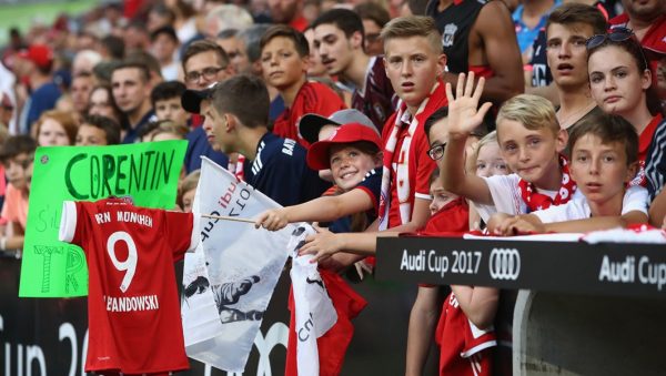 zajazd-audi-cup-mnichov-divaci zajazd-audi-cup-mnichov-divaci