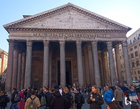 zajazd-do-rima-panteon